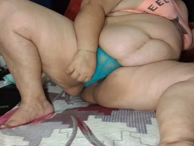 Live sex webcam photo for KENDALKITTY1 #290366364