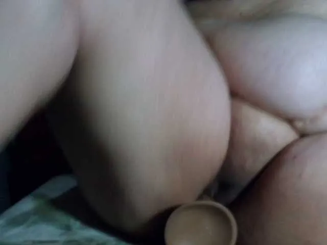 Live sex webcam photo for KENDALKITTY1 #291933224