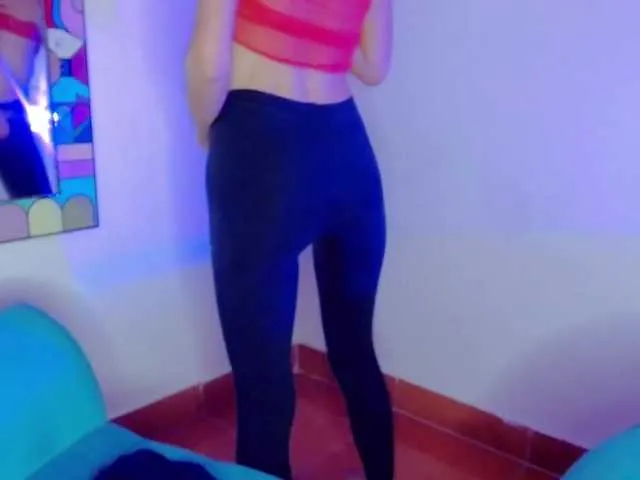 Live sex webcam photo for KENYAN21 #272099796