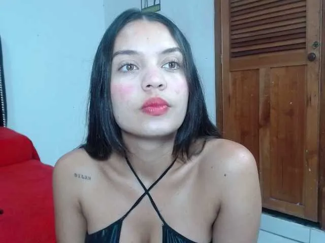 Live sex webcam photo for KEVINN273 #272863899