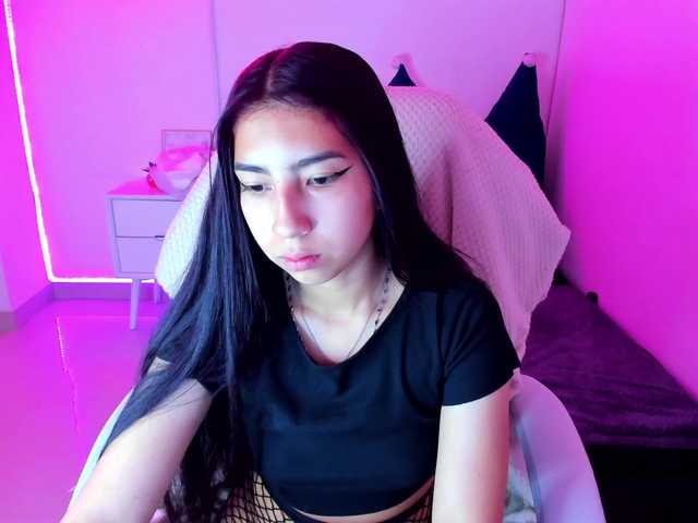 Live sex webcam photo for KHLOE-DM #273812942