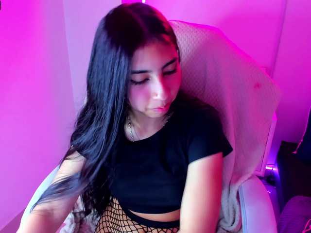 Live sex webcam photo for KHLOE-DM #273815857