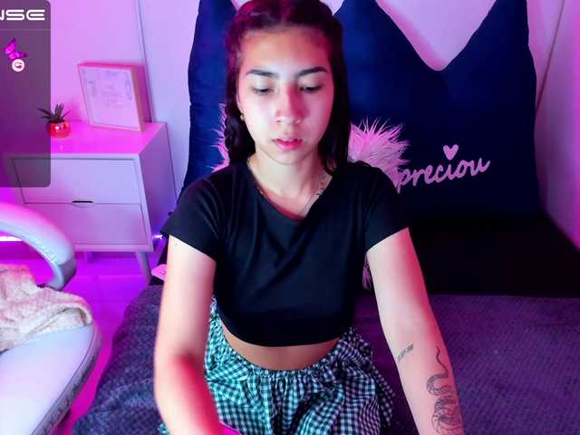 Live sex webcam photo for KHLOE-DM #273868687