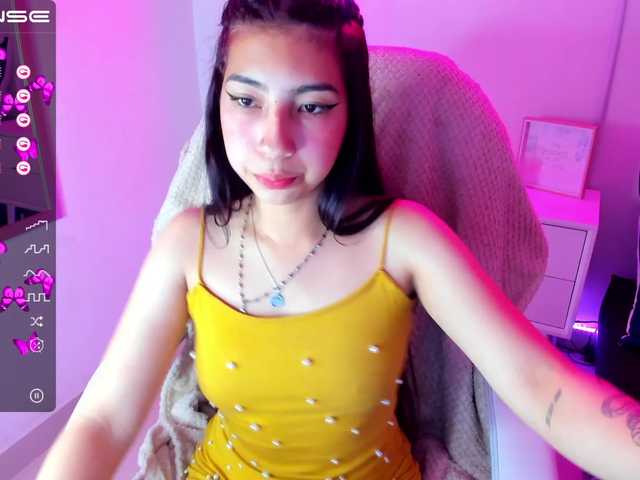 Live sex webcam photo for KHLOE-DM #273901312