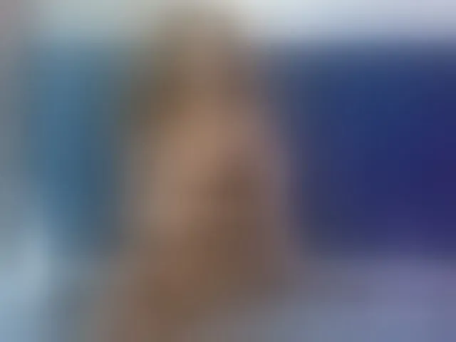 Live sex webcam photo for KIARATENTATION #293112350