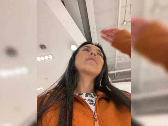 Live sex webcam photo for KIDDEVAA666999 #278190583