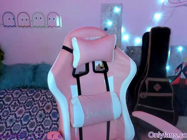 Live sex webcam photo for KIKI-ROSE #276305596