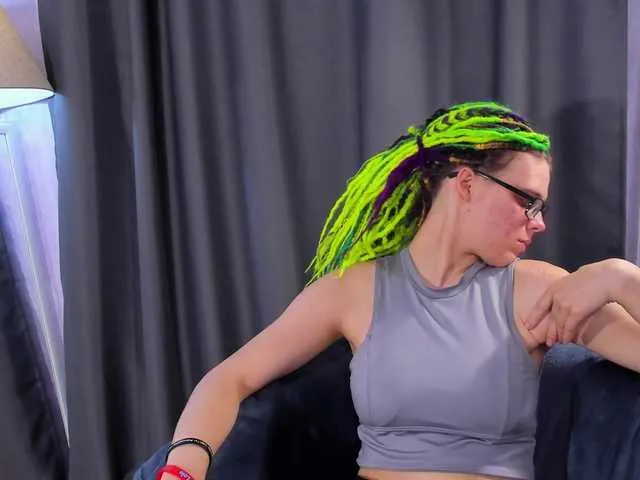 Live sex webcam photo for KIKIKrash #291722331