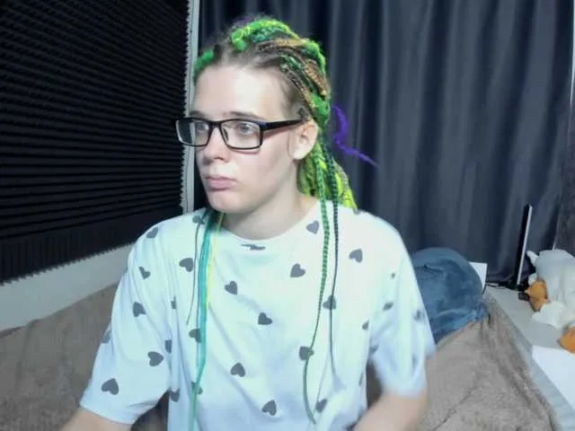 Live sex webcam photo for KIKIKrash #291741060