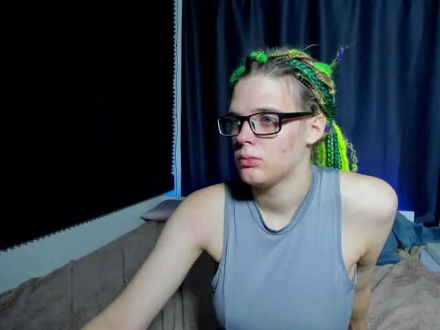 Live sex webcam photo for KIKIKrash #291773506