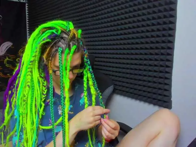 Live sex webcam photo for KIKIKrash #291813271