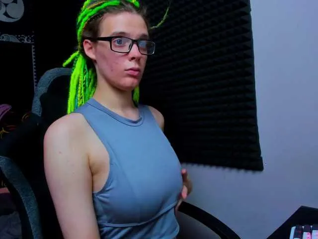 Live sex webcam photo for KIKIKrash #291914922