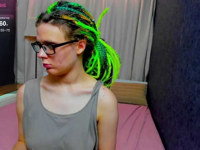 Live sex webcam photo for KIKIKrash #291995628