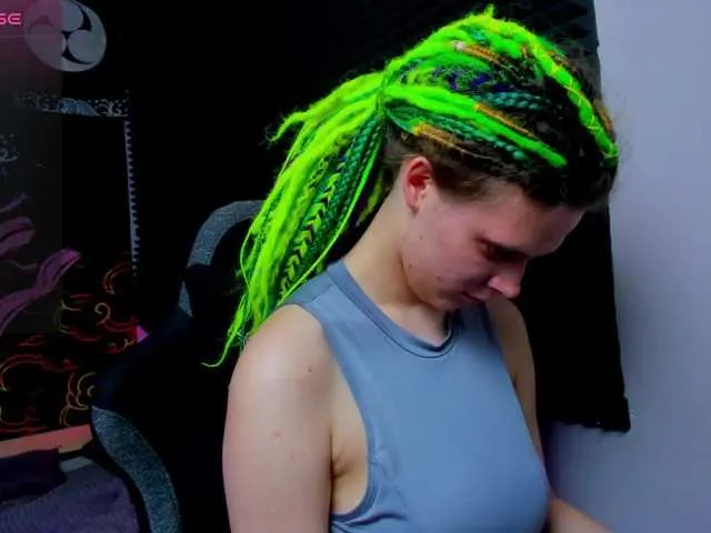 Live sex webcam photo for KIKIKrash #292056382