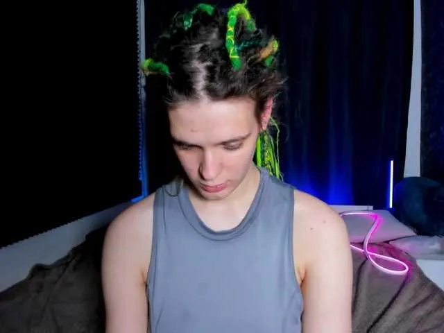 Live sex webcam photo for KIKIKrash #292315672