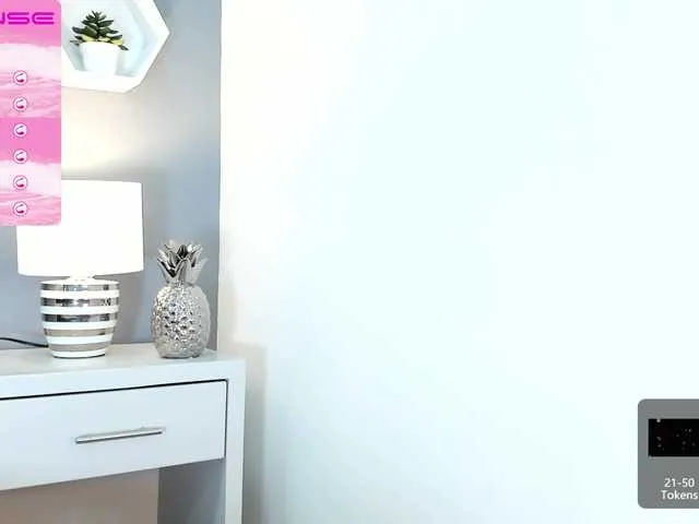 Live sex webcam photo for KIMWALKER #272401374