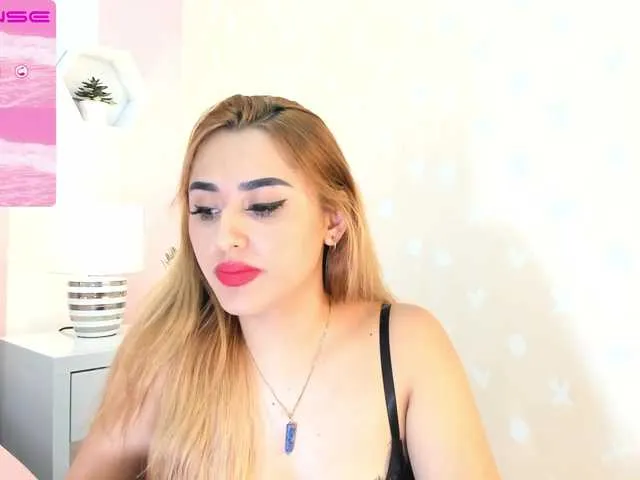 Live sex webcam photo for KIMWALKER #272610095