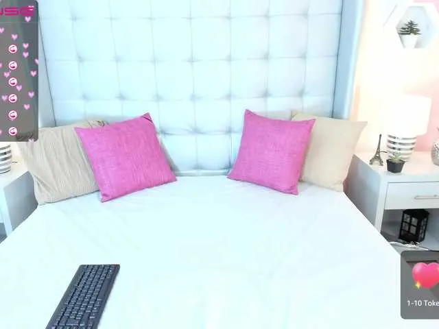 Live sex webcam photo for KIMWALKER #272944605