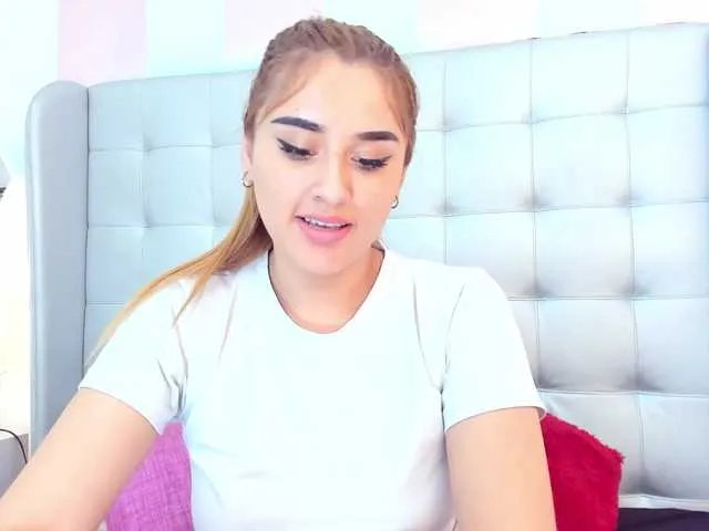 Live sex webcam photo for KIMWALKER #273443202