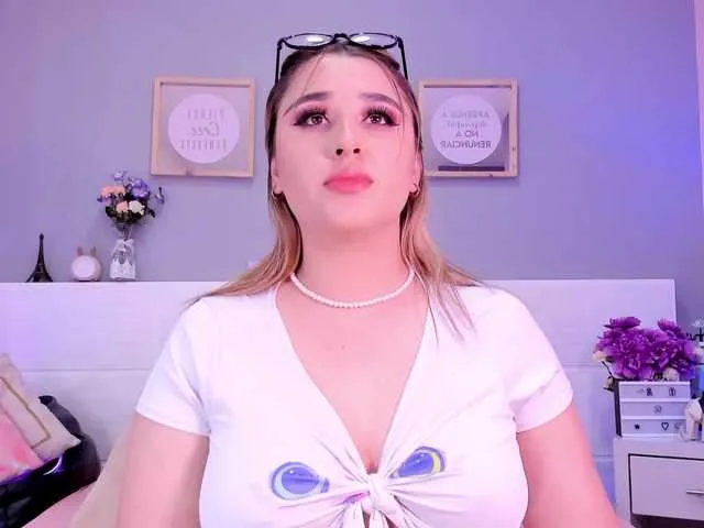 Live sex webcam photo for KIMWALKER #277050226