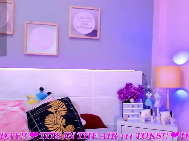 Live sex webcam photo for KIMWALKER #277080884