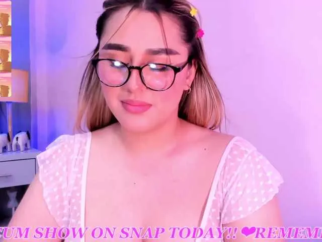 Live sex webcam photo for KIMWALKER #277205287