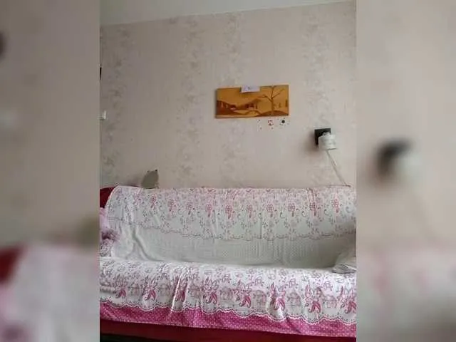 Live sex webcam photo for KONFETKAA-1 #290929224