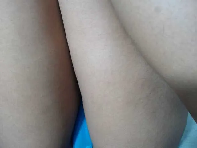 Live sex webcam photo for KOURTNEY- #291165302