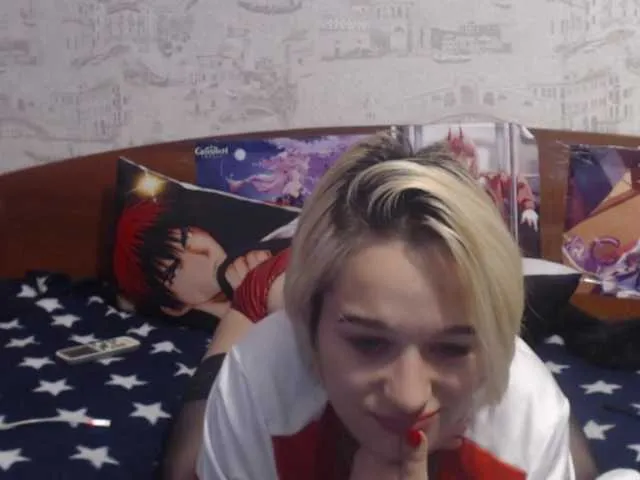 Live sex webcam photo for KagamITaiga1 #275966176