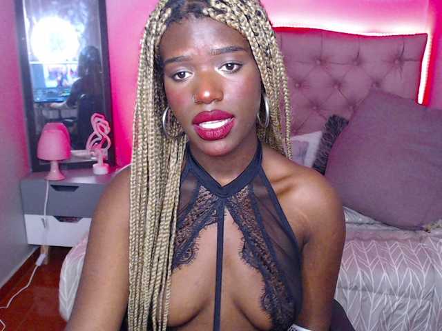 Live sex webcam photo for Kaia-Baker #273364481