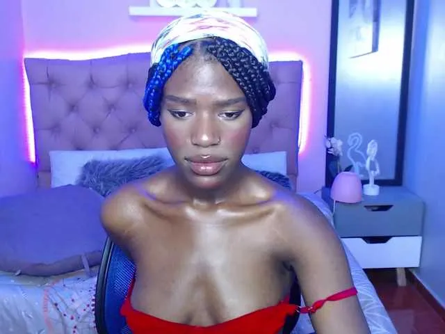 Live sex webcam photo for Kaia-Baker #273916124