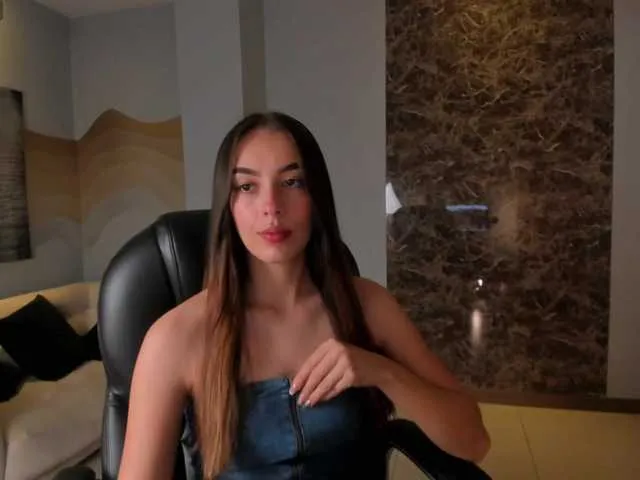 Live sex webcam photo for KaiaFerreira #290421494