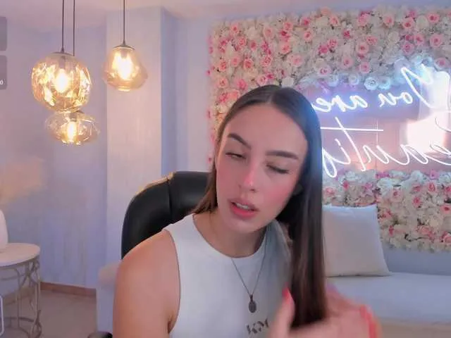 Live sex webcam photo for KaiaFerreira #290724475