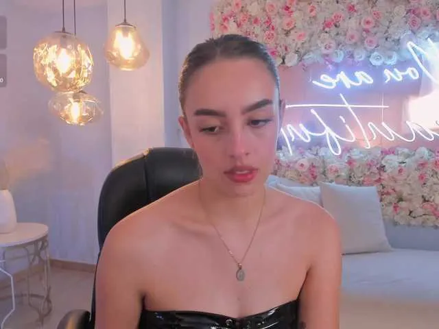 Live sex webcam photo for KaiaFerreira #290726284