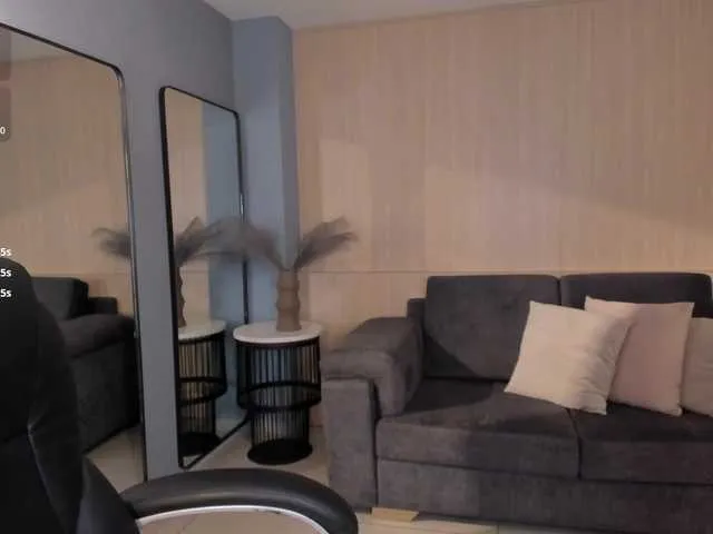 Live sex webcam photo for KaiaFerreira #291247391