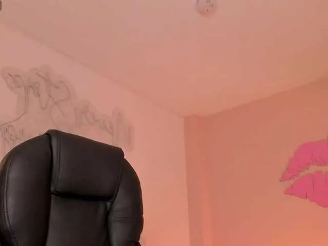 Live sex webcam photo for KaiaFerreira #291465893