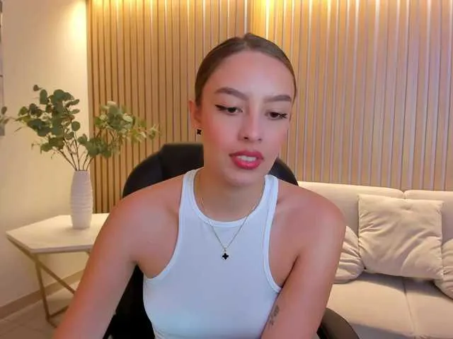 Live sex webcam photo for KaiaFerreira #291622767