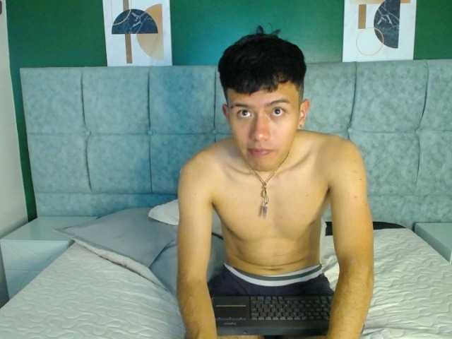 Live sex webcam photo for Kaiin-22 #276656404