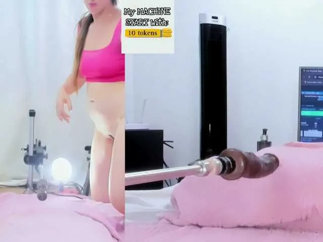 Live sex webcam photo for KailaMiller #293414567
