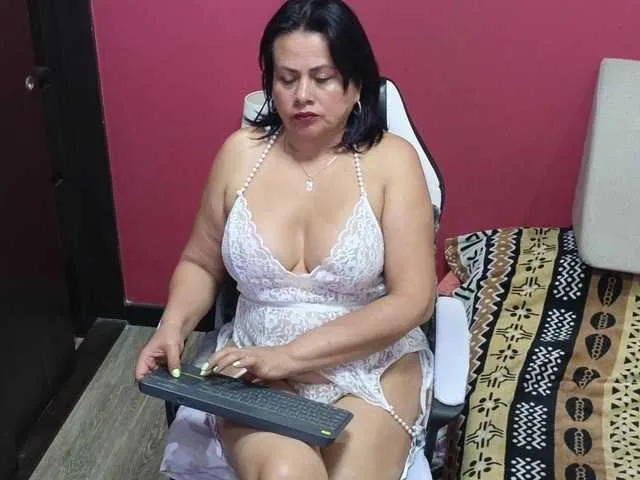 Live sex webcam photo for Kaily-jonness #291910569