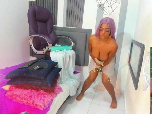 Live sex webcam photo for Kailyebony #276139548