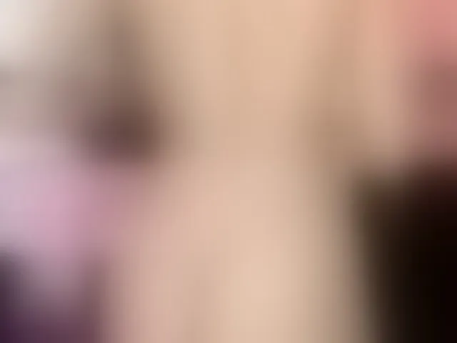 Live sex webcam photo for Kaitllyn-Queen #293921217