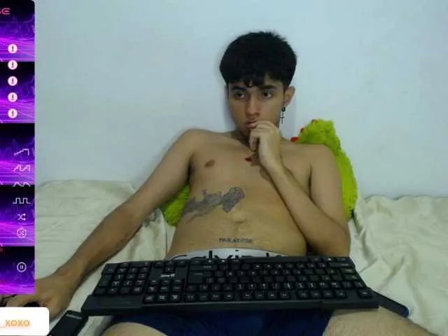 Live sex webcam photo for Kaizen-xoxo #276379758