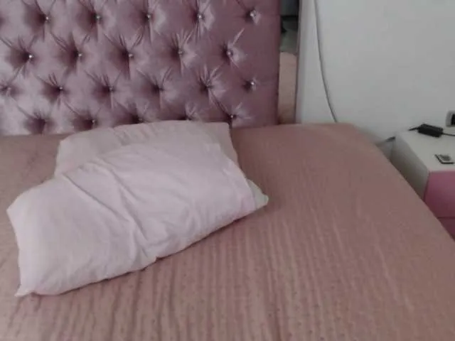 Live sex webcam photo for Kaliffazoe10 #272605104