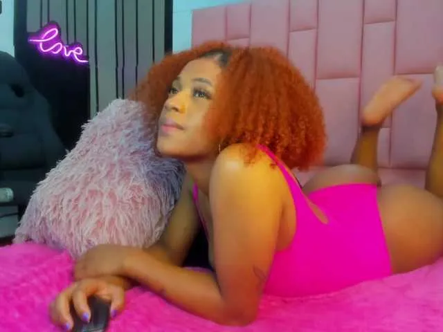 Live sex webcam photo for Kalynebrunet #288061456