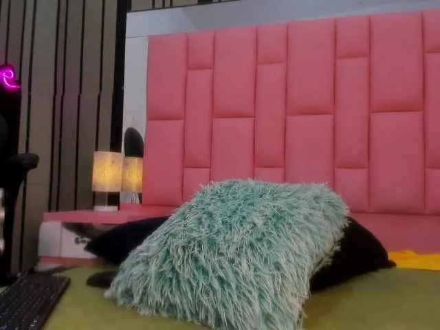 Live sex webcam photo for Kalynebrunet #288061486