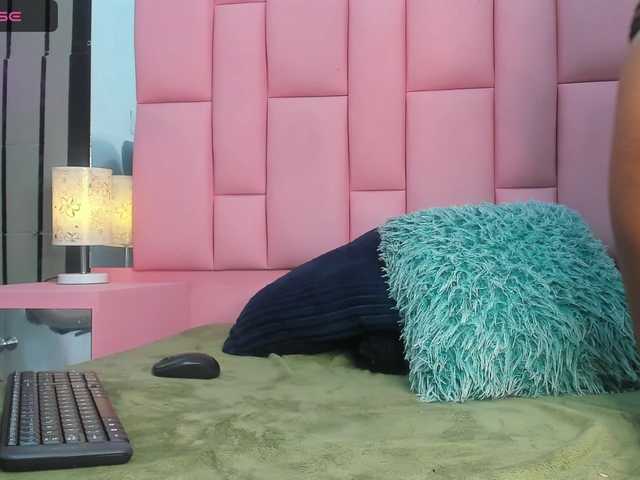 Live sex webcam photo for Kalynebrunet #288061516