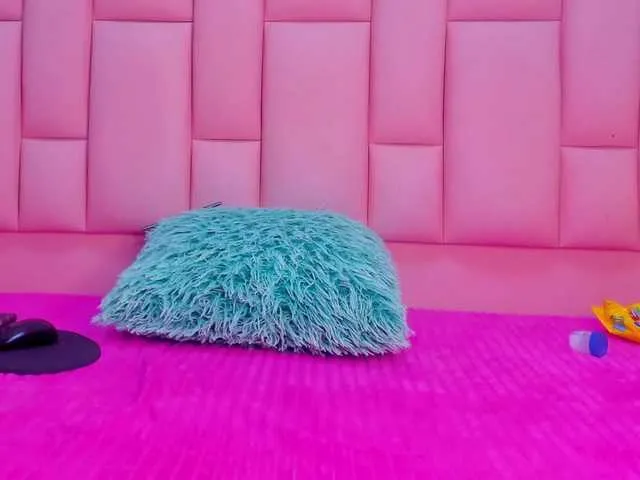 Live sex webcam photo for Kalynebrunet #288061600