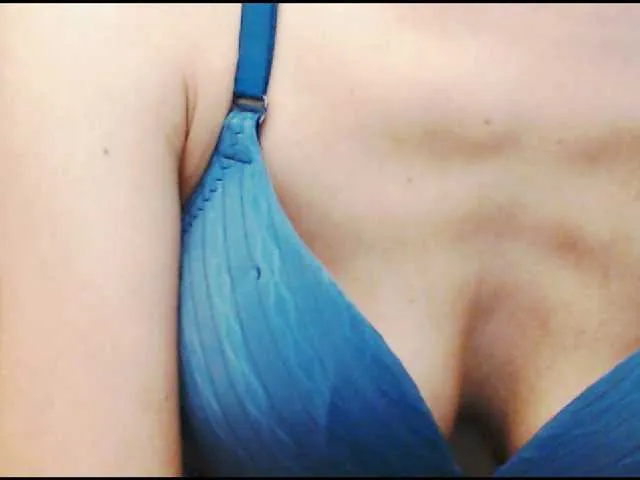 Live sex webcam photo for KalystaGreen #277002250