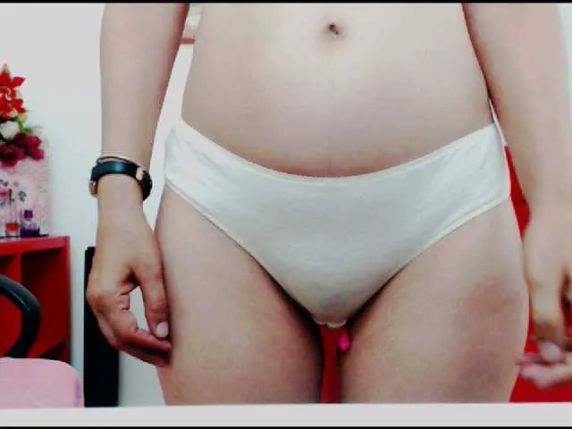 Live sex webcam photo for KalystaGreen #291647008